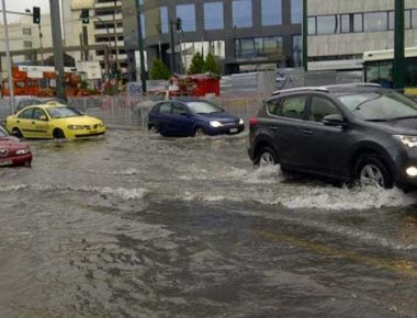 Κλειστή η Πειραιώς και στα δύο ρεύματα λόγω κακοκαιρίας